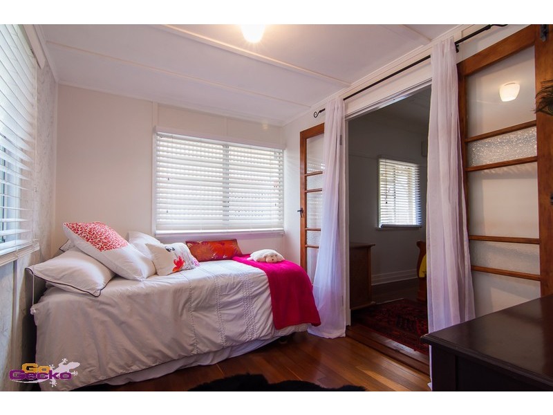 84 Beaconsfield Tce, Gordon Park QLD 4031