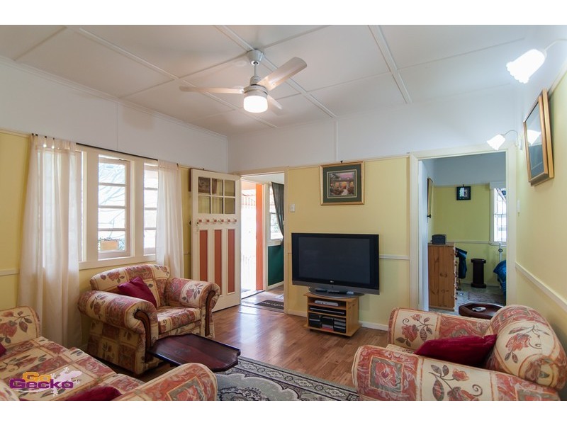 94 Scott Street, Stafford Heights QLD 4053