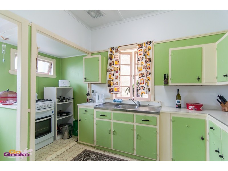 94 Scott Street, Stafford Heights QLD 4053