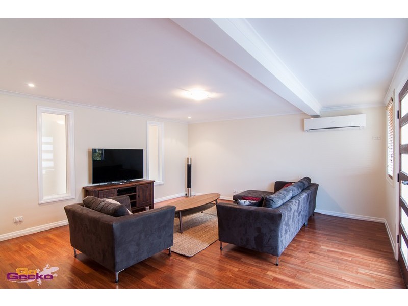 1 Strathdale Street, Aspley QLD 4034