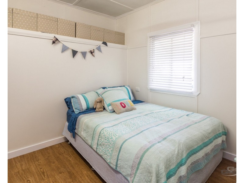 10 Fourteenth Avenue, Brighton QLD 4017