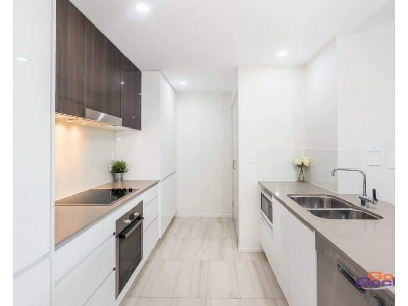 406/8 Hunt Street, Hamilton QLD 4007