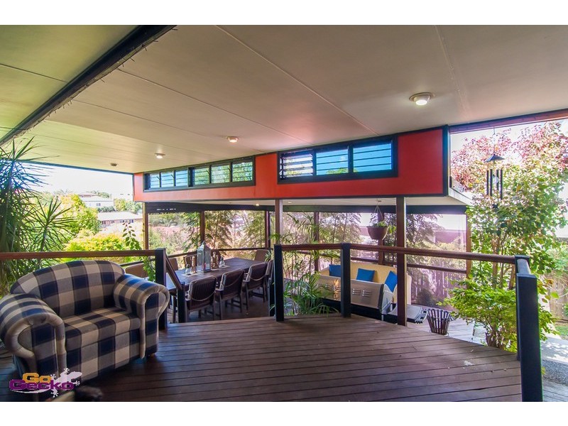 8 Bonsoir Ct, Eatons Hill QLD 4037