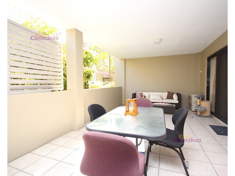 2/550 Sandgate Road, Clayfield QLD 4011