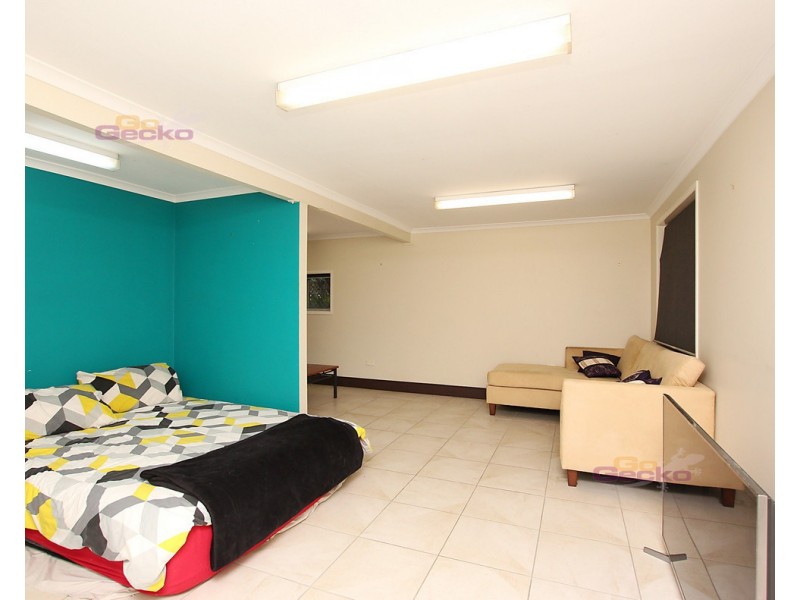 94 Kylie Avenue, Ferny Hills QLD 4055