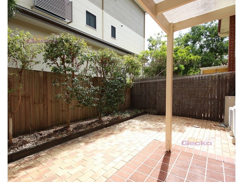 2/27 David Street, Nundah QLD 4012