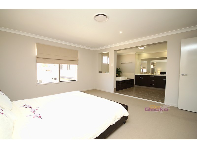 5 Sargent Street, Nudgee QLD 4014