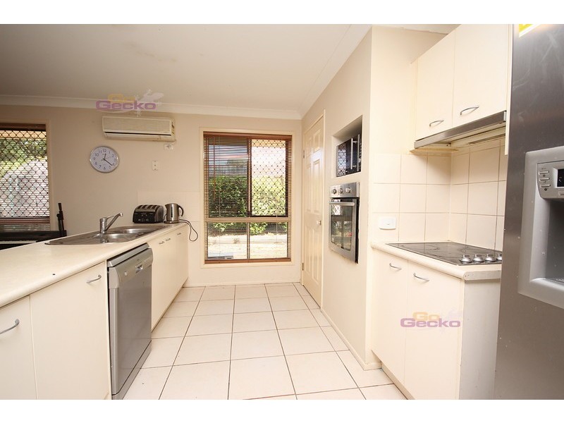 17 Birmingham Street, Eatons Hill QLD 4037