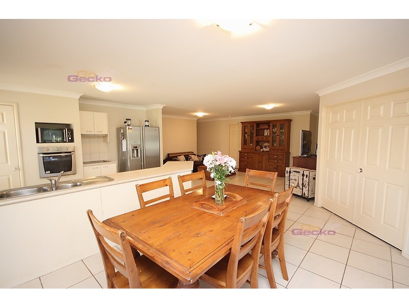 17 Birmingham Street, Eatons Hill QLD 4037