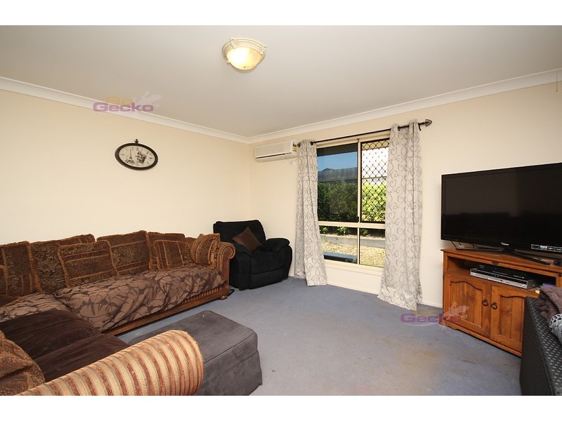 17 Birmingham Street, Eatons Hill QLD 4037