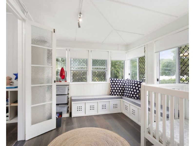 27 Woking Street, Mitchelton QLD 4053