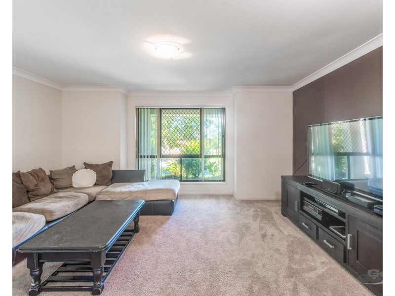 24 Dotterel Crescent, North Lakes QLD 4509