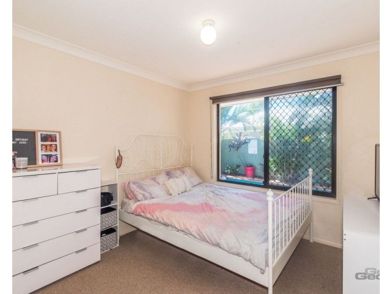 24 Dotterel Crescent, North Lakes QLD 4509