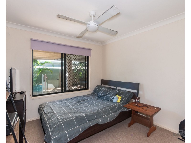 24 Dotterel Crescent, North Lakes QLD 4509