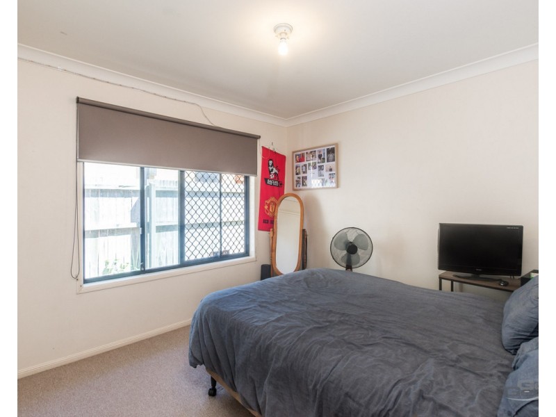 24 Dotterel Crescent, North Lakes QLD 4509