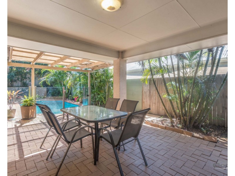 24 Dotterel Crescent, North Lakes QLD 4509