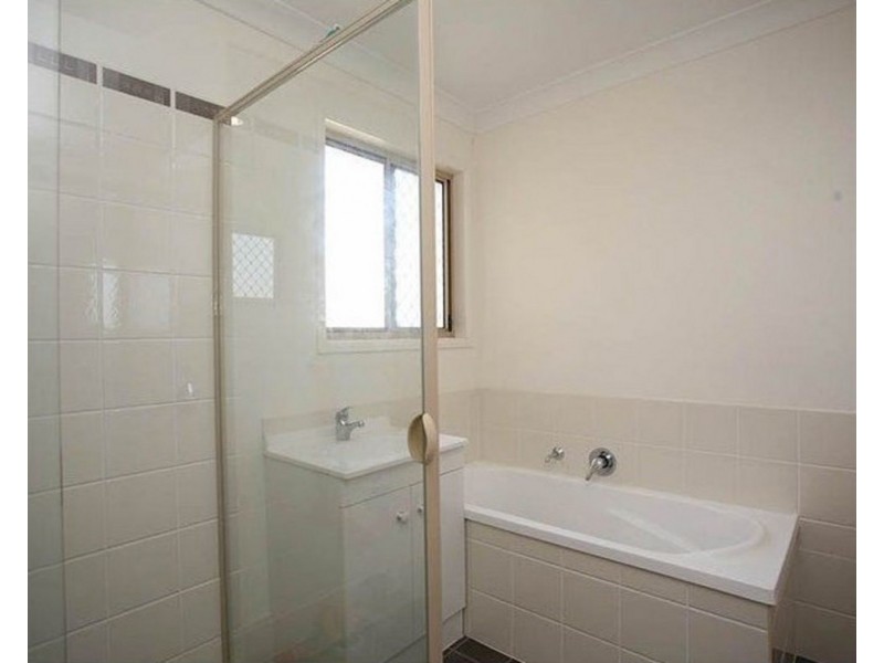 8 Riley Court, North Lakes QLD 4509