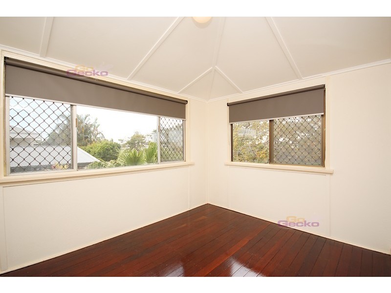 242 Nudgee Road, Hendra QLD 4011