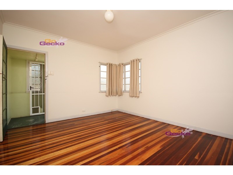 20 Esdale St, Wavell Heights QLD 4012