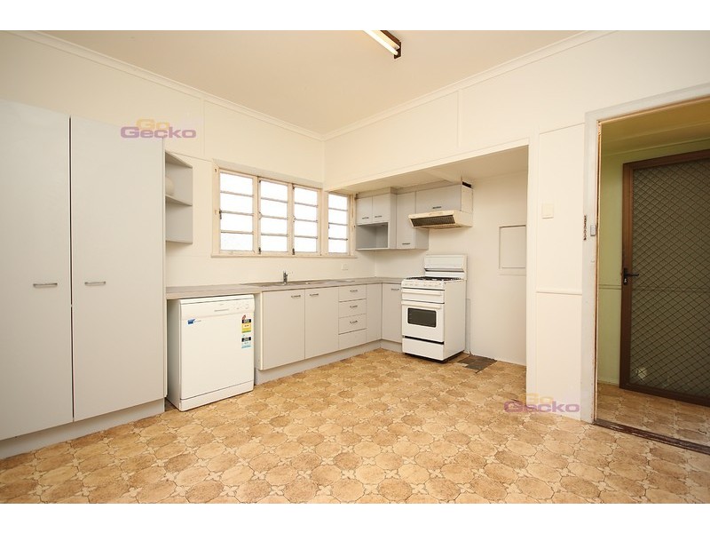 20 Esdale St, Wavell Heights QLD 4012