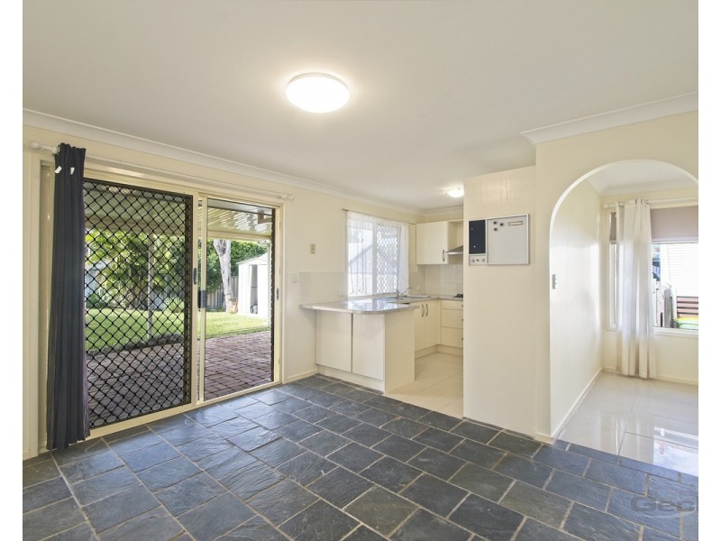 23 Gordon Road, Ferny Hills QLD 4055