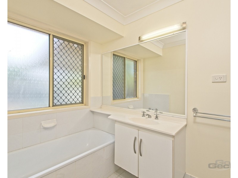 23 Gordon Road, Ferny Hills QLD 4055