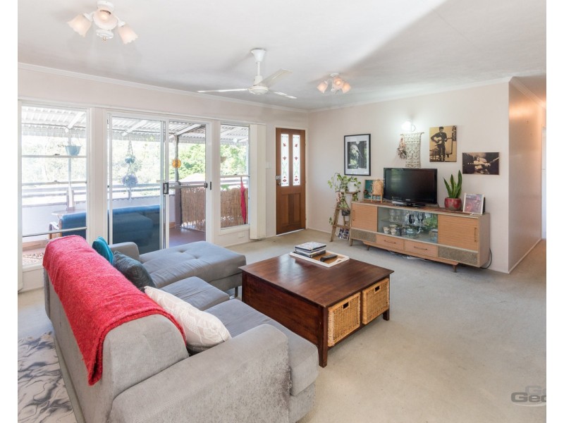 7 Roseglen Street, Greenslopes QLD 4120