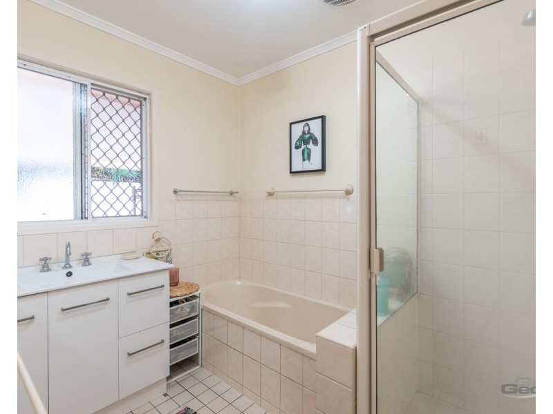 7 Roseglen Street, Greenslopes QLD 4120