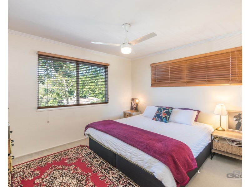 7 Roseglen Street, Greenslopes QLD 4120