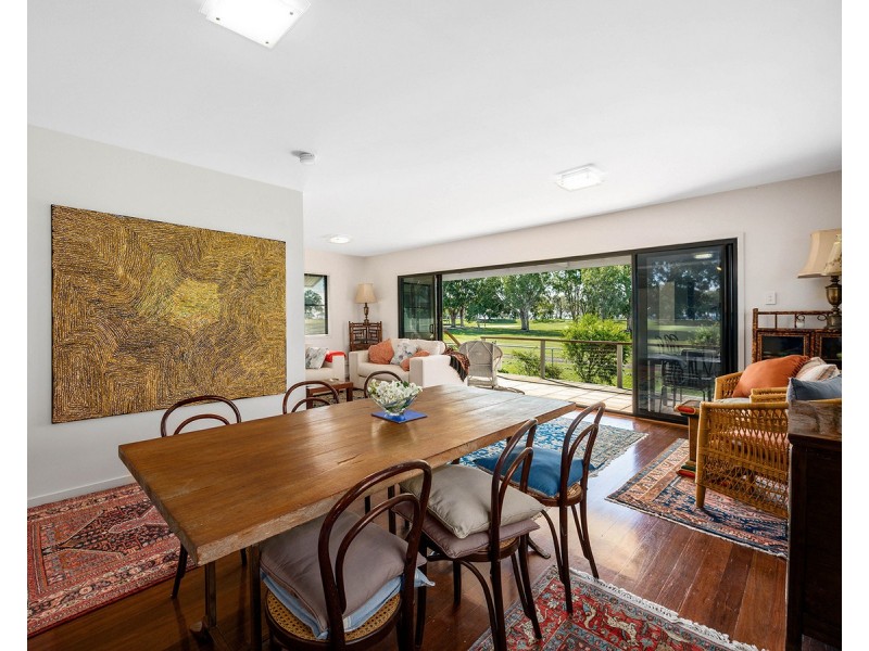 65 O’Quinn Street, Nudgee Beach QLD 4014