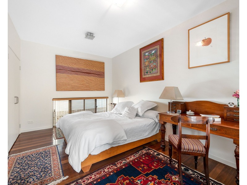65 O’Quinn Street, Nudgee Beach QLD 4014