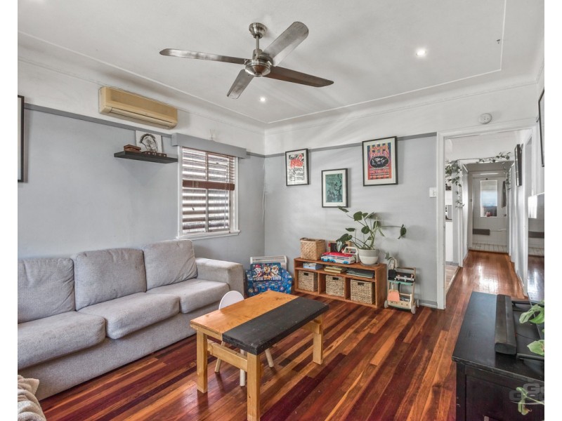 14 High Street, Brighton QLD 4017