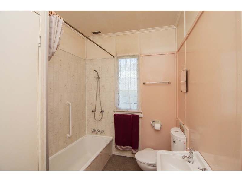 68 Nielson St, Chermside QLD 4032