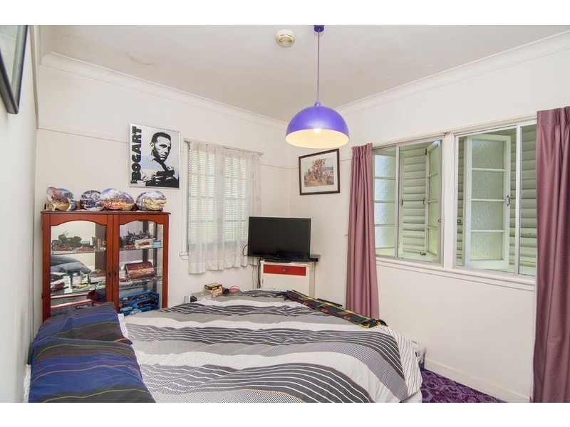 68 Nielson St, Chermside QLD 4032