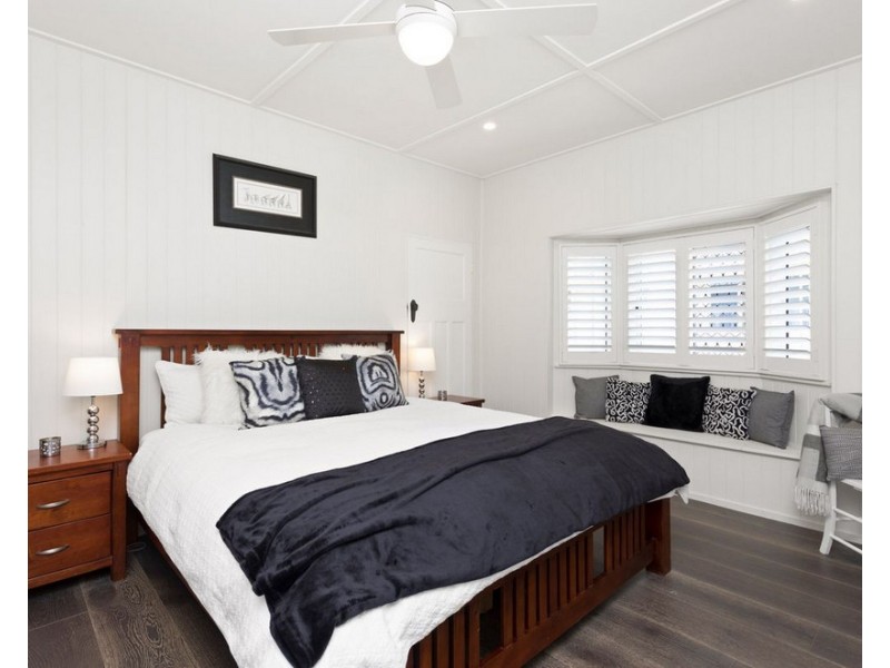 27 Woking Street, Mitchelton QLD 4053