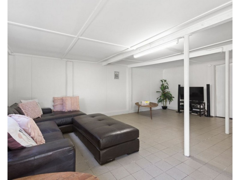 27 Woking Street, Mitchelton QLD 4053