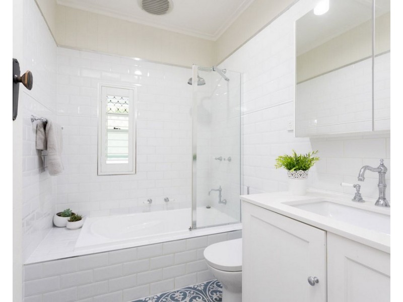 27 Woking Street, Mitchelton QLD 4053