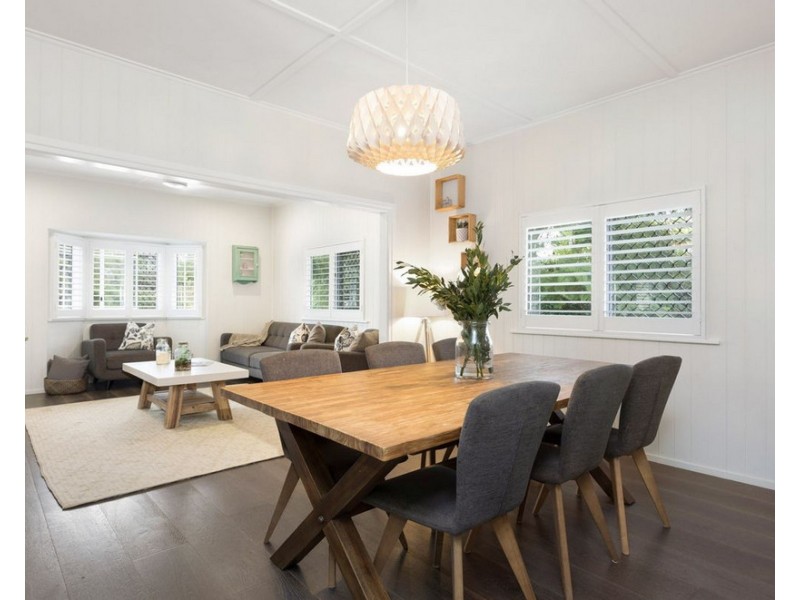 27 Woking Street, Mitchelton QLD 4053