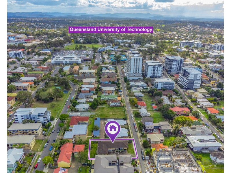 28 Sparkes Street, Chermside QLD 4032