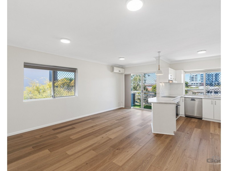 10/2 Surrey Street, Nundah QLD 4012