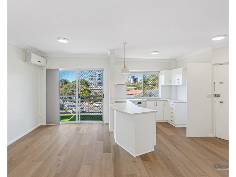 10/2 Surrey Street, Nundah QLD 4012