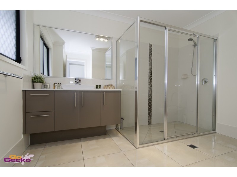 26 Northmarque Street (60 Cowie Rd), Carseldine QLD 4034