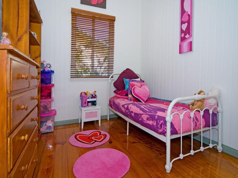 268 Bennetts Road, Norman Park QLD 4170