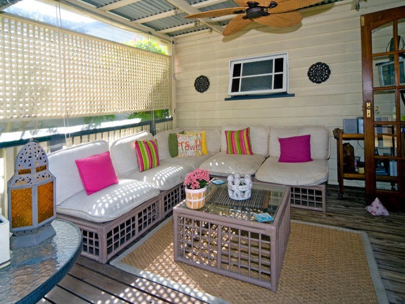 268 Bennetts Road, Norman Park QLD 4170