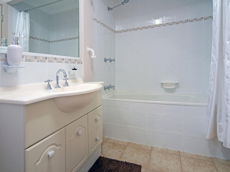 268 Bennetts Road, Norman Park QLD 4170