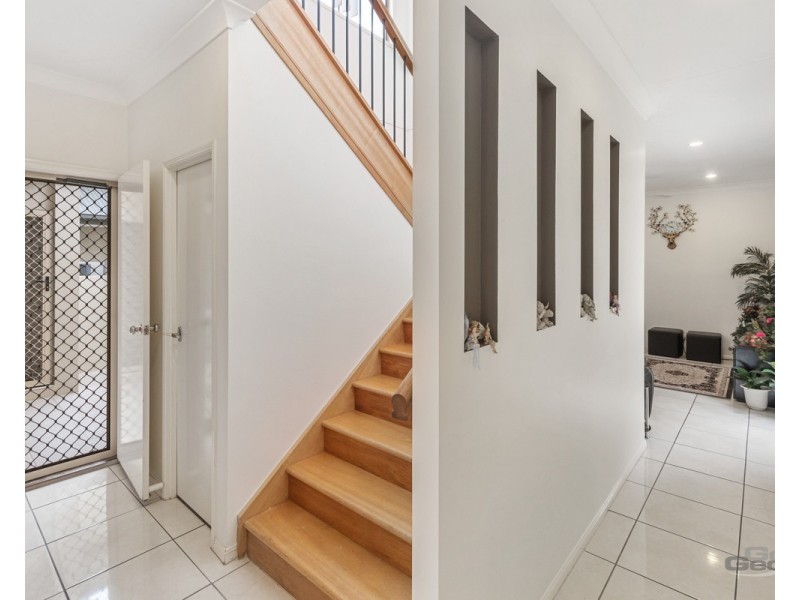 8 Riley Court, North Lakes QLD 4509