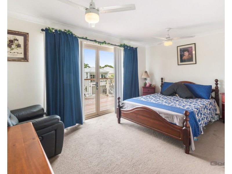 8 Riley Court, North Lakes QLD 4509