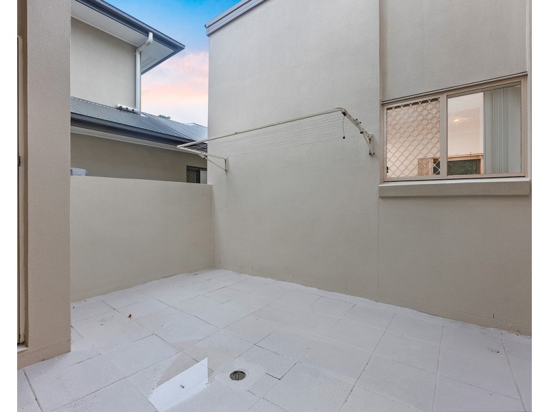 8 Riley Court, North Lakes QLD 4509