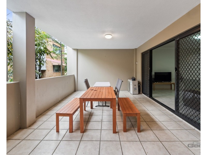 2/550 Sandgate Road, Clayfield QLD 4011