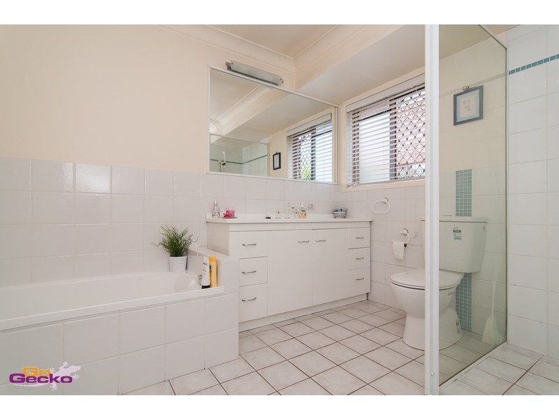 17 Fairway Place, Banyo QLD 4014